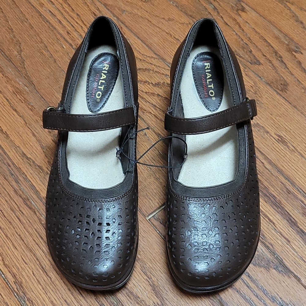 Rialto Vanessa Style Mary Jane Clogs Shoes View 3